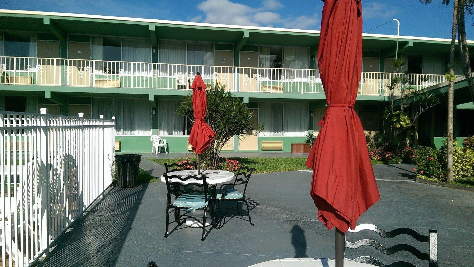 Boca Inn Boca Raton Exterior foto